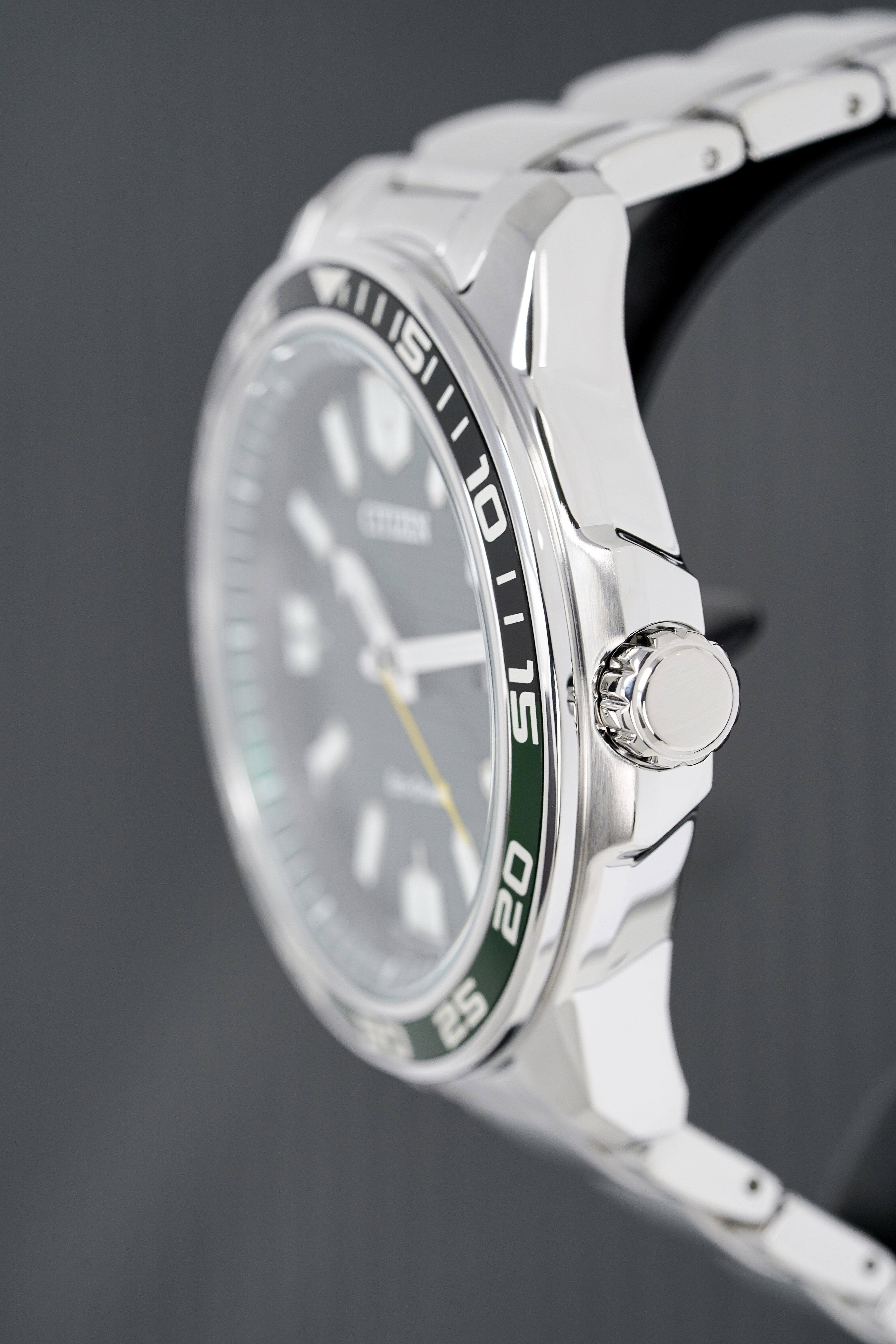 Citizen Men's Watch Eco-Drive Marine Green