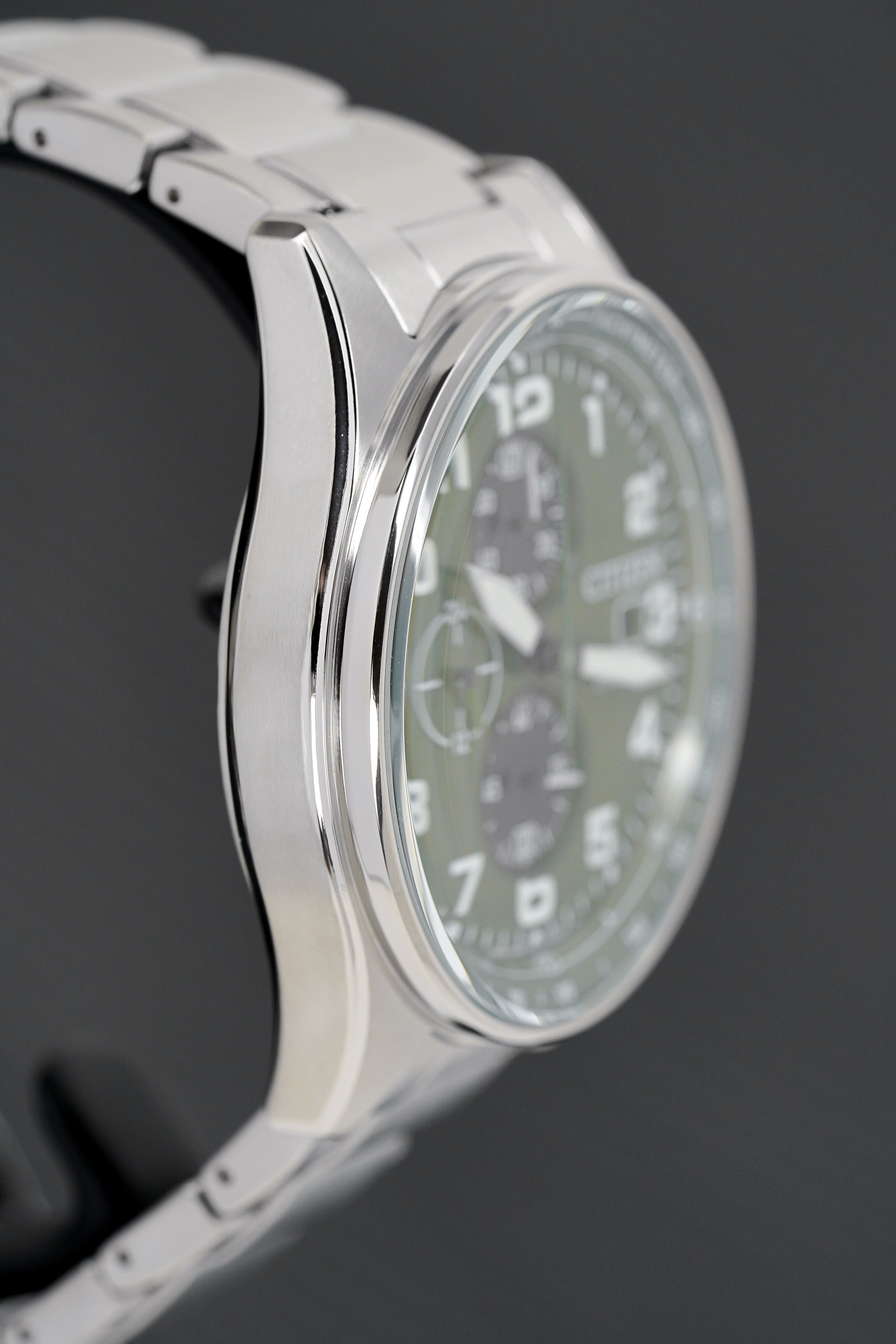 Citizen Men's Watch Eco-Drive Urban Chrono Green