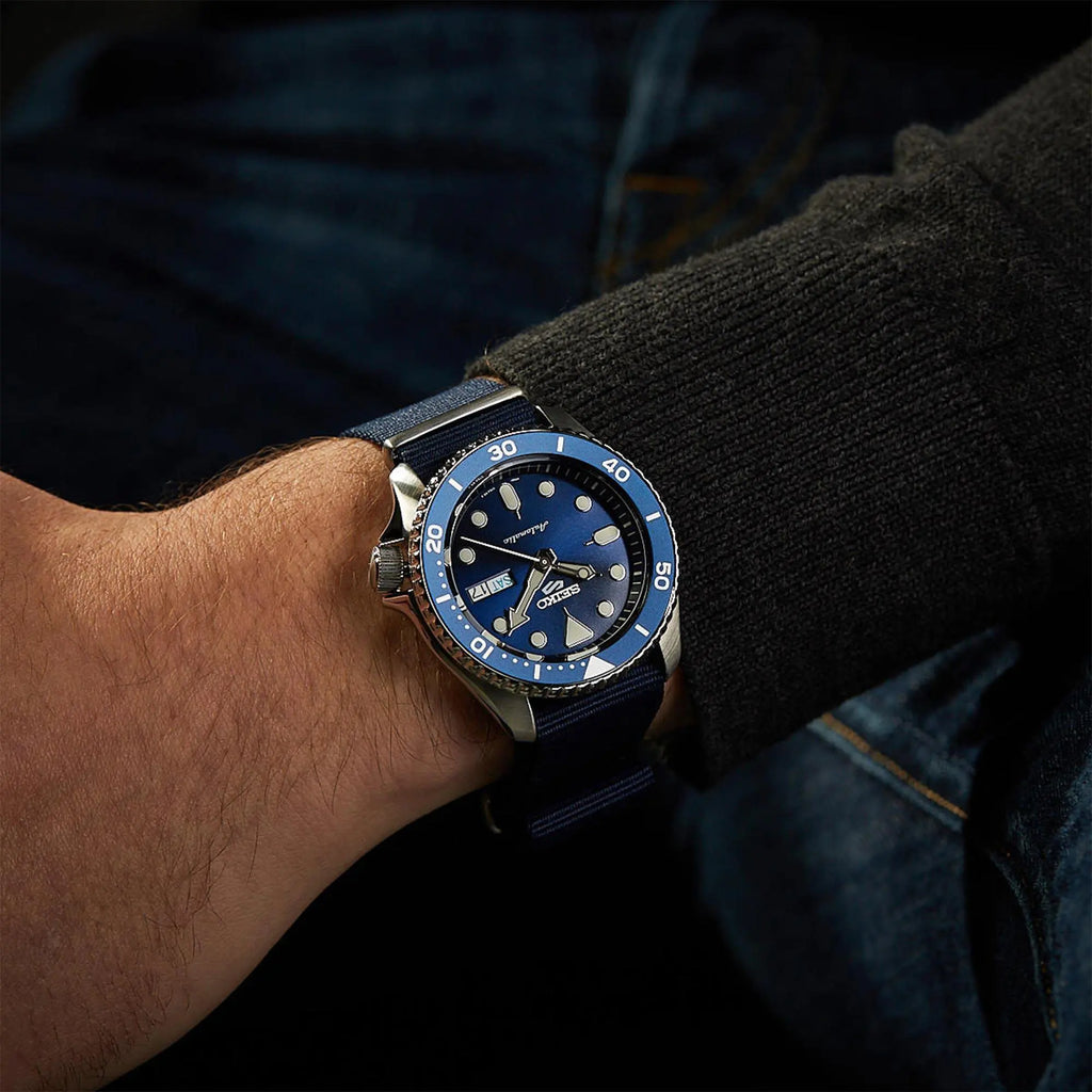 Seiko Men's Navy Blue 5 Sports Watch