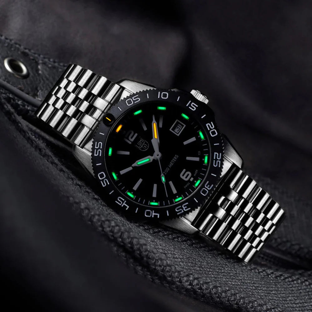 Luminox Pacific Diver Ripple Collection Unisex Silver Watch