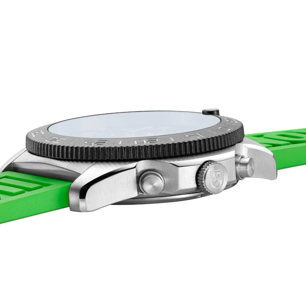 Luminox Pacific Diver 3140 Series Men's Green Watch