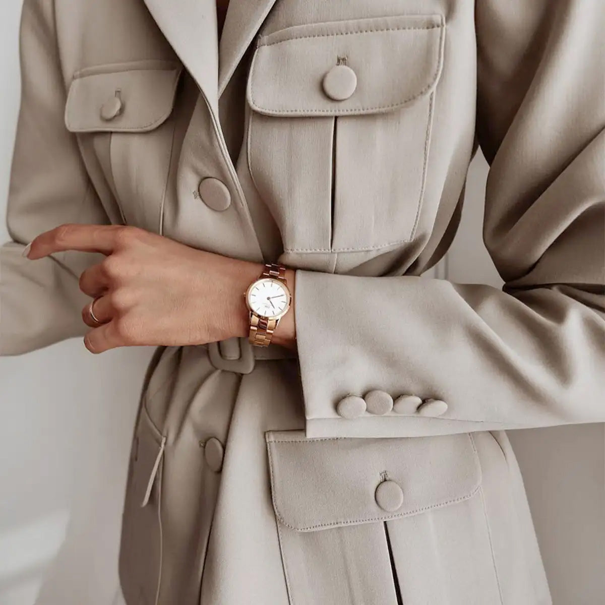 Analogue Watch - Daniel Wellington Iconic Link Ladies Rose Gold Watch DW00600211