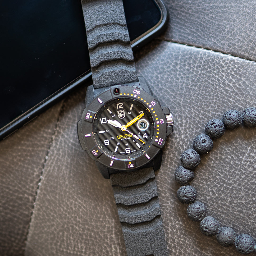 Analogue Watch - Luminox Navy Seal Men's Black Watch XS.3601