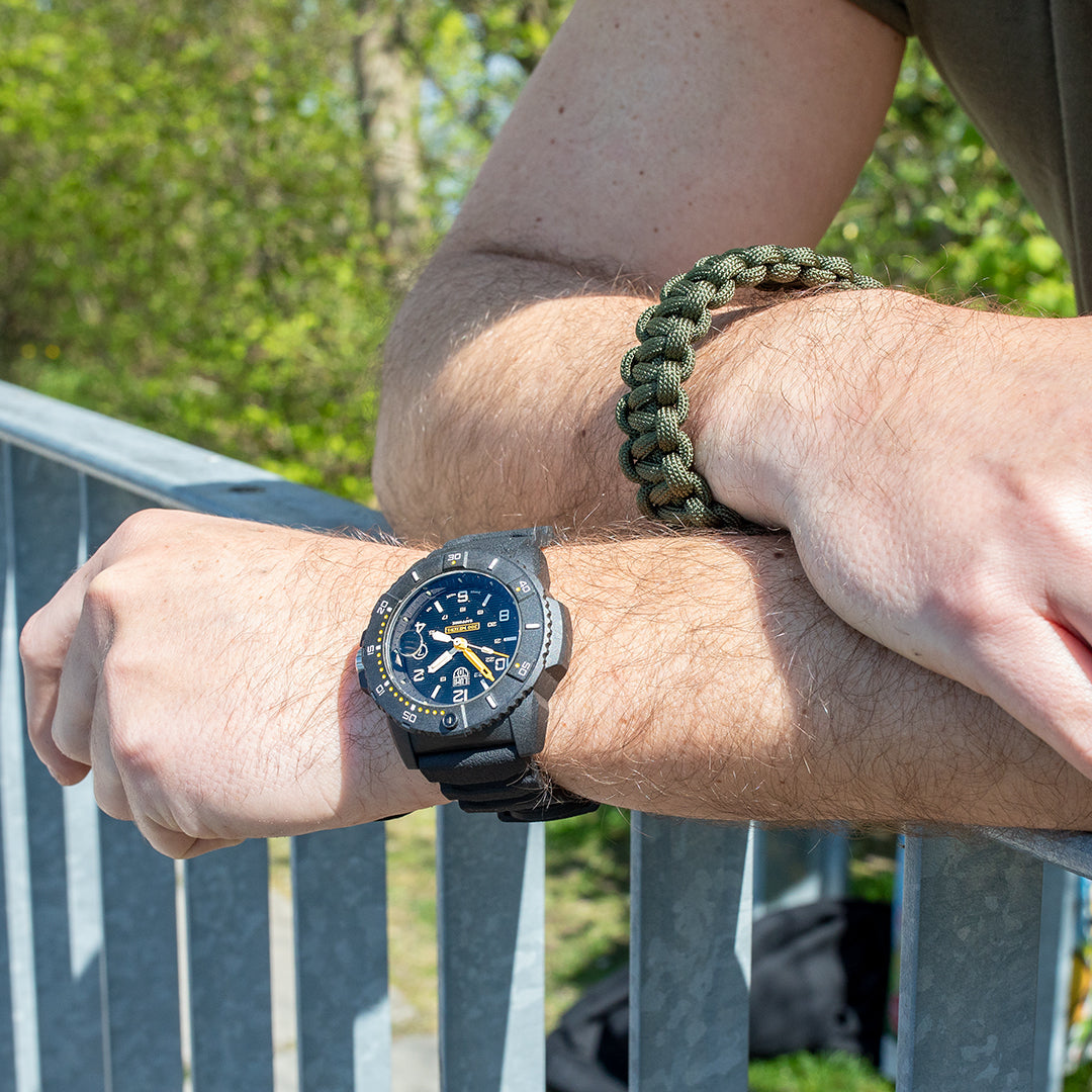 Analogue Watch - Luminox Navy Seal Men's Black Watch XS.3601