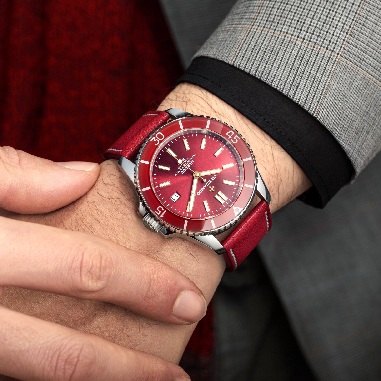 Automatic Watch - Venezianico 3321503 Nereide 42 Men's Red Watch