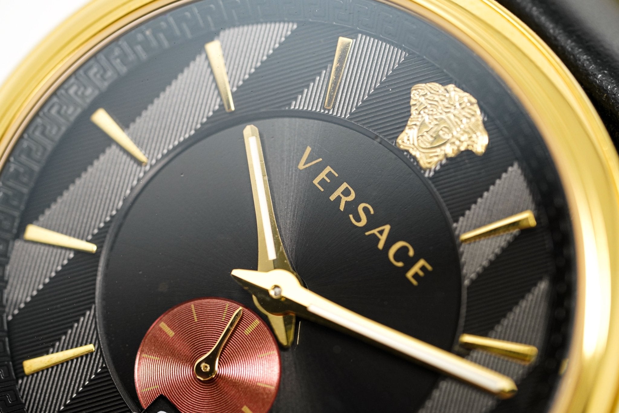 Versace Men's Watch V-Circle Gold Black VBQ050017 - WatchPilot