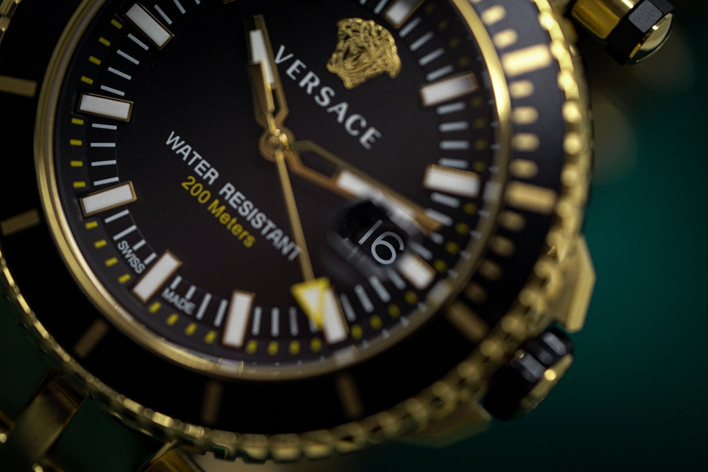 Versace V-Race Diver Gold Plated - WatchPilot